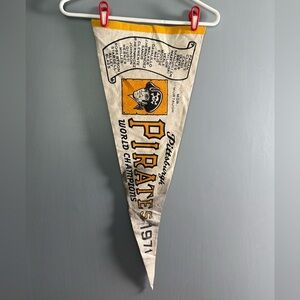 Pittsburgh Pirates 1971‎ World Champions wool Felt Pennant Vintage MLB 29" x 11"